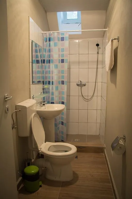 Book-A-Rest Hostel Bukarest 0*,